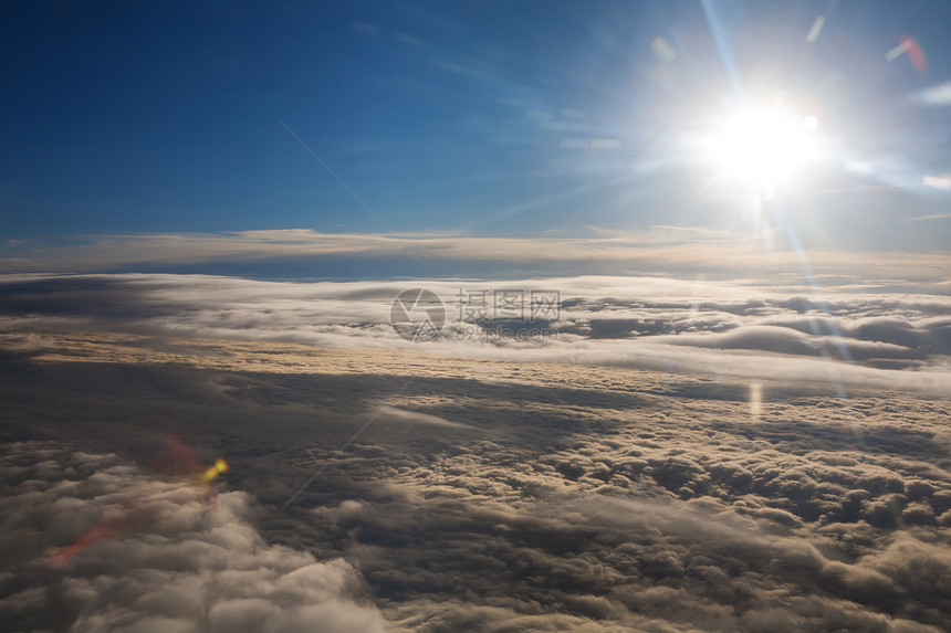 太阳在云中照耀天空天线自由墙纸空气火花蓝色气氛飞机晴天图片