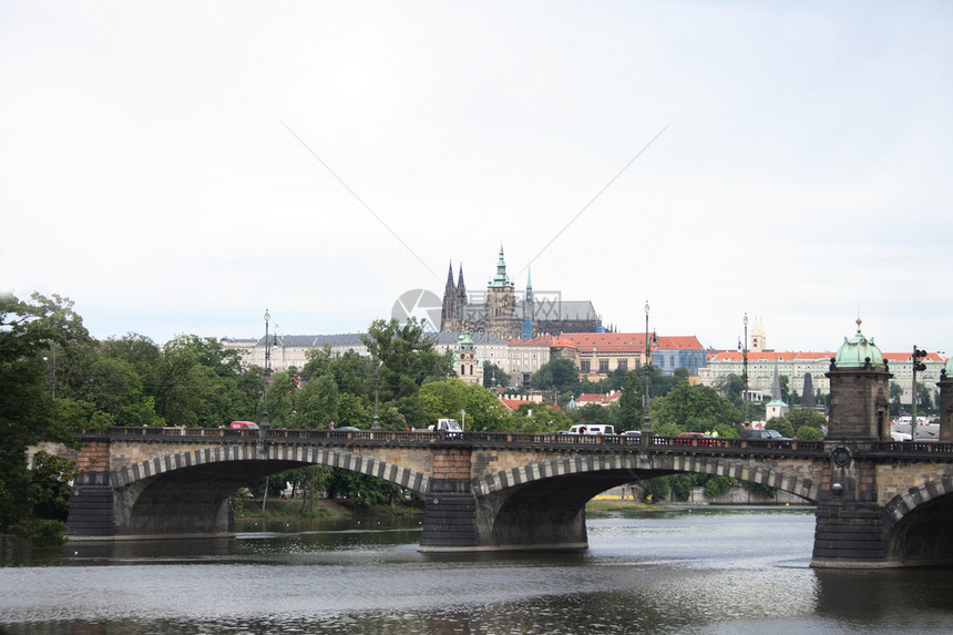 布拉格中心城市城堡生机地标房子建筑纪念碑教会大教堂图片