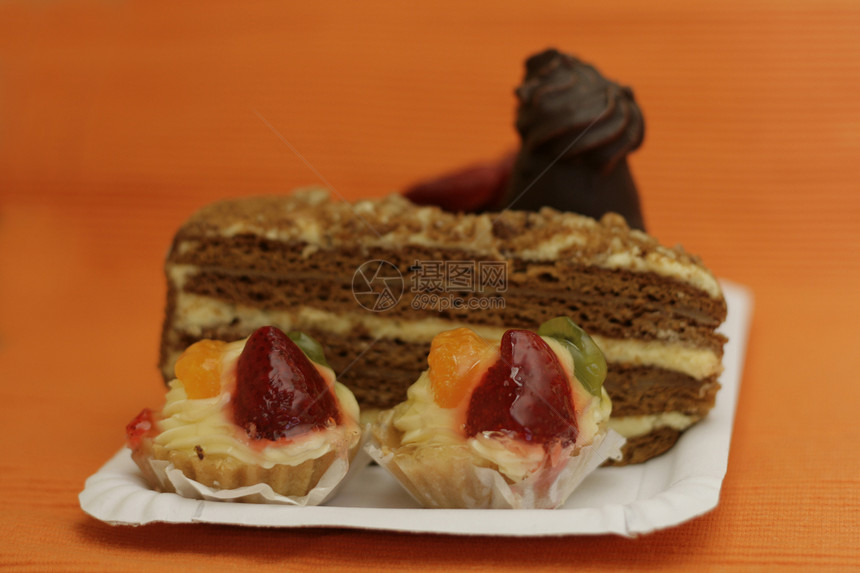 甜甜的沙漠茶点自助餐蛋糕焦糖食物烘烤甜点面包宴会美食图片
