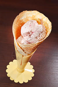 草莓冰淇淋覆盆子奶制品粉色奶油晶圆甜点产品背景图片