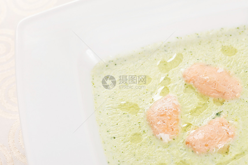 奶油汤力三文鲑鱼生活小吃美食草药菠菜饮食产品盘子午餐蔬菜图片