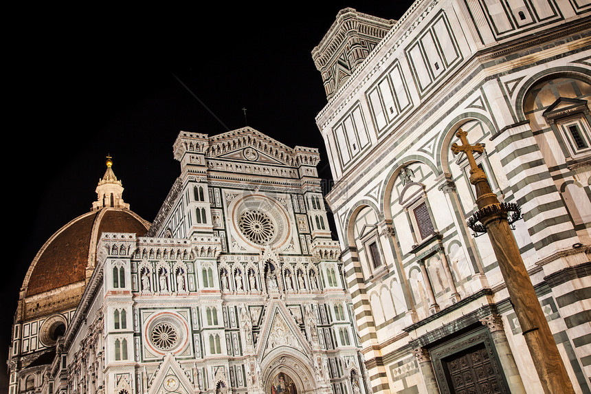 晚上佛罗伦萨杜奥莫大教堂历史性历史地标旅行艺术城市建筑旅游圆顶图片