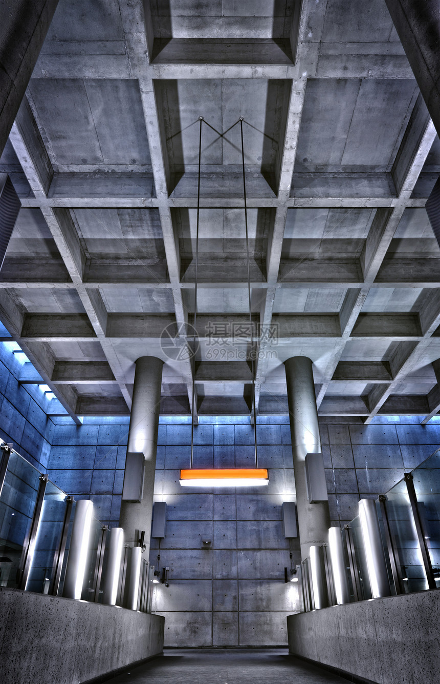 HRD 地铁站上限结构走廊照明水泥玻璃玻璃墙霓虹灯蓝光设备地面方框图片