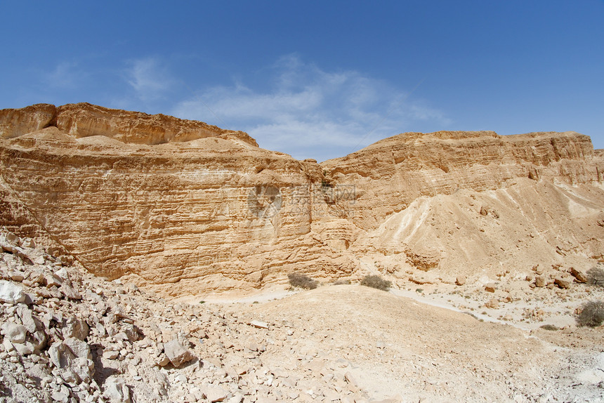 沙漠峡谷隔离墙(以色列死海附近的Nahal Barak)图片
