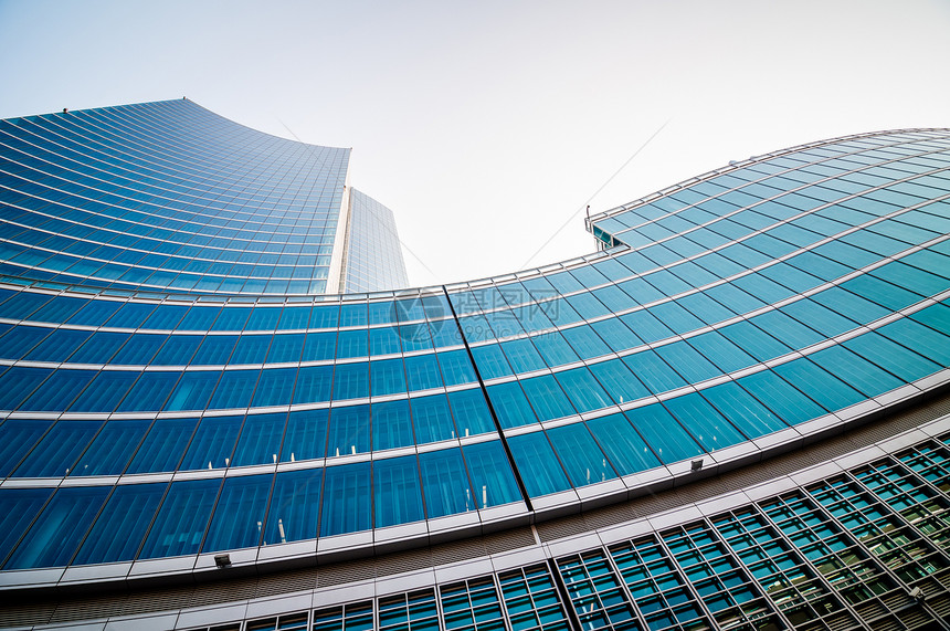 商业建设市中心蓝色城市反射摩天大楼玻璃办公室天空建筑景观图片
