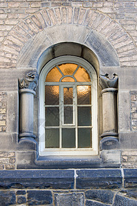 照明灯城市灰色窗户房子建筑大学白色石头背景图片