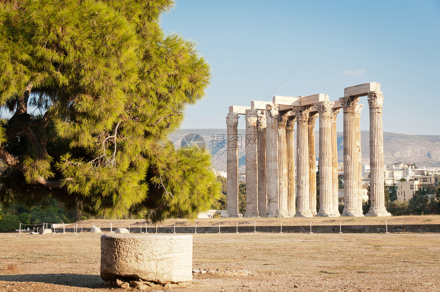 希腊雅典奥利密普安宙斯寺柱子古物天空建筑运动员考古学历史建筑学纪念碑大理石图片