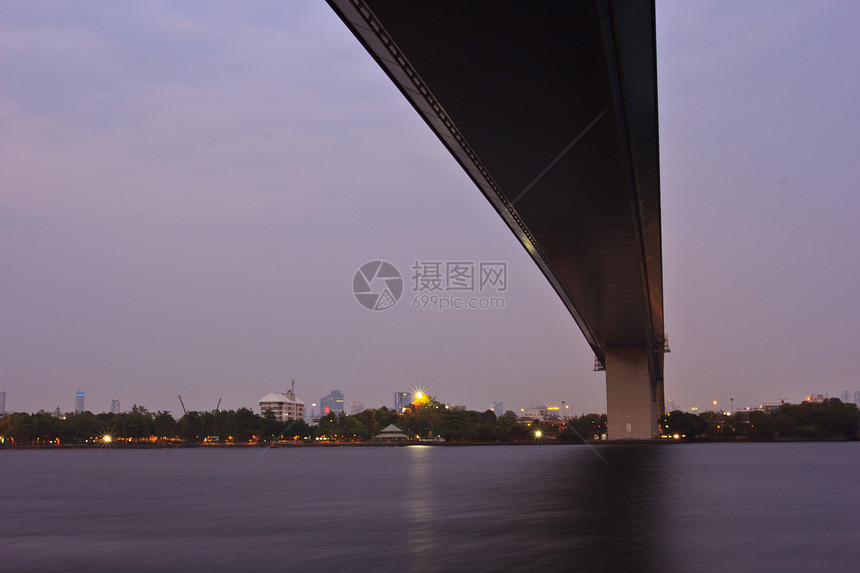 泰国Rama XIIIII桥3图片