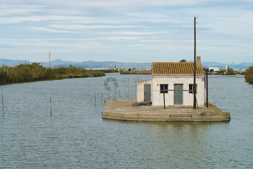 埃尔佩雷尔的La Albufera房子建筑学湿地沼泽沼泽地自然公园水平自然保护区图片