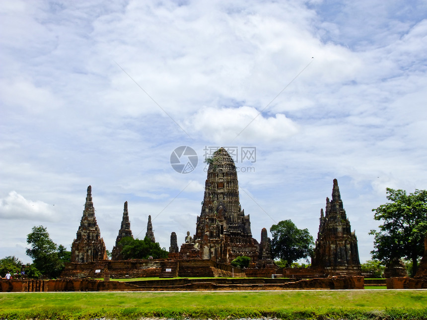 泰国Ayutthaya的佛教修道院宗教旅游建筑寺庙天空信仰旅行宝塔地标遗产图片