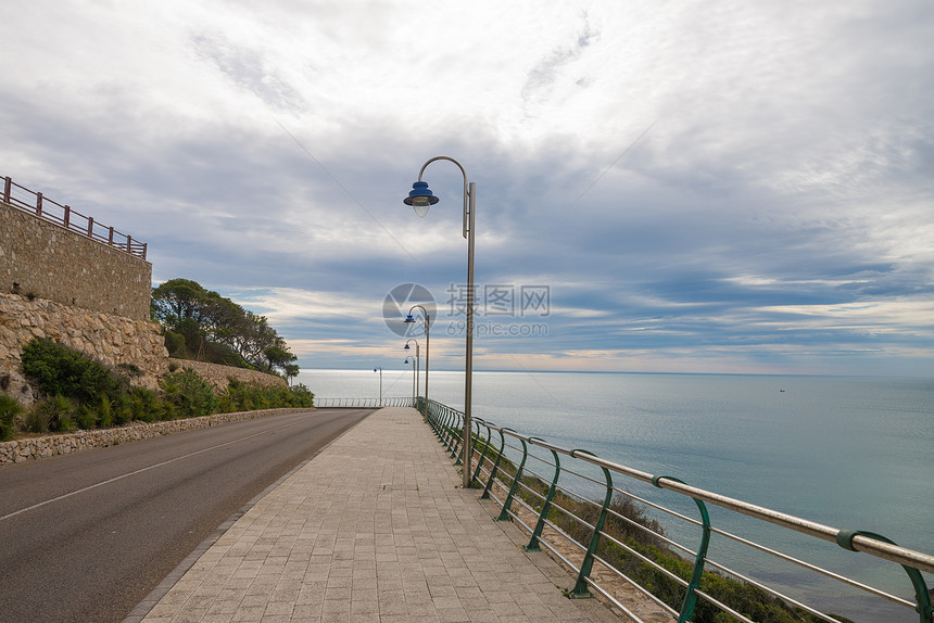 风景沿海公路沥青多云长廊水平图片