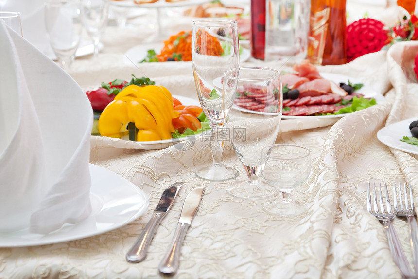 婚礼桌桌玻璃桌子餐厅沙拉奢华庆典盘子花朵展示接待图片