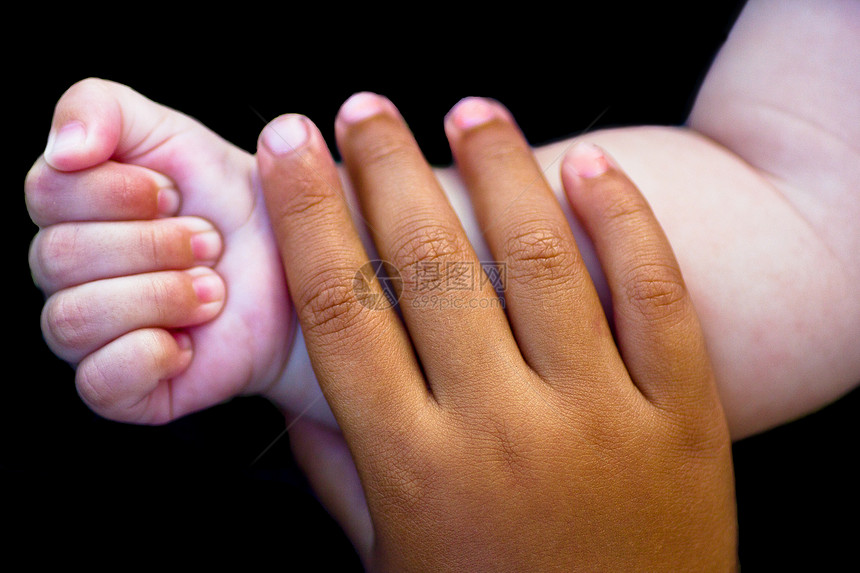 儿童两只手生活手臂家庭孩子棕榈女儿婴儿白色指导童年图片
