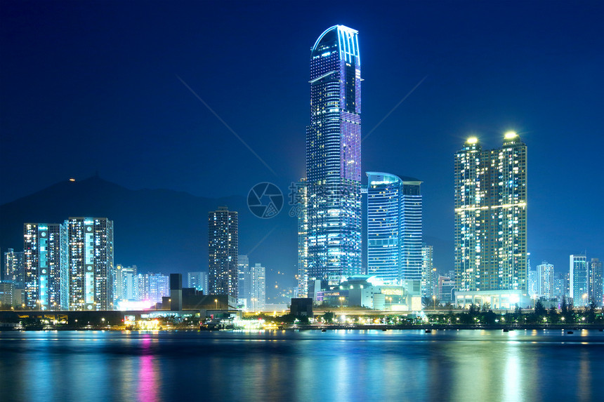 周湾晚上在香港场景建筑学办公室天空商业建筑景观港口城市经济图片
