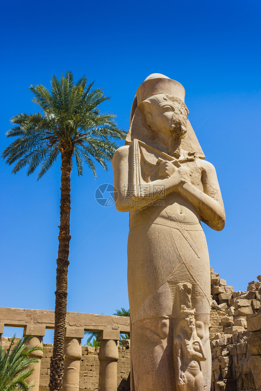 埃及卡纳克寺庙古老废墟柱子狮身旅行古董象形文化国王文字旅游法老图片