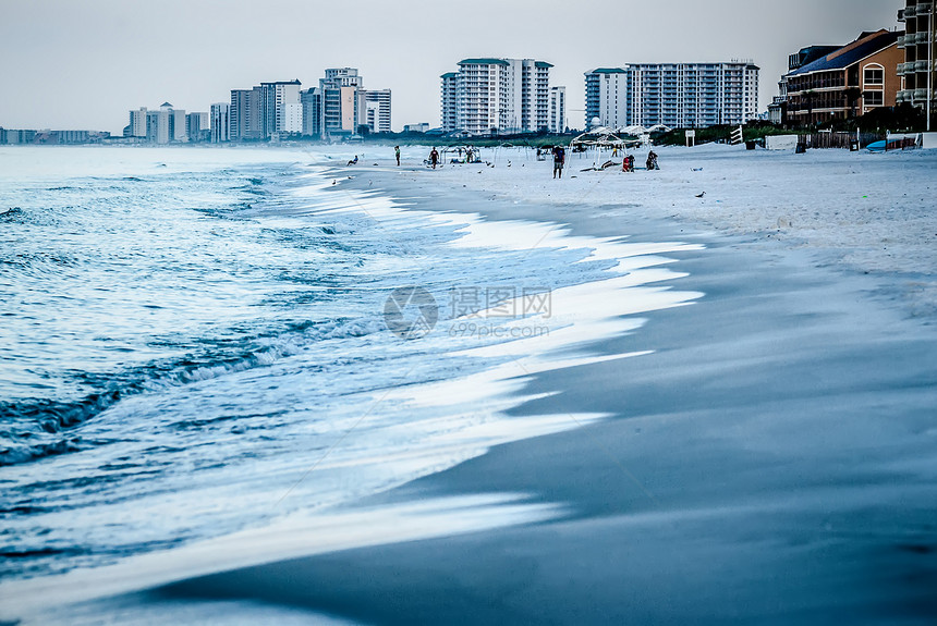 Florida海滩场景戏剧性海岸线地平线波浪假期天空地带太阳微风云景图片