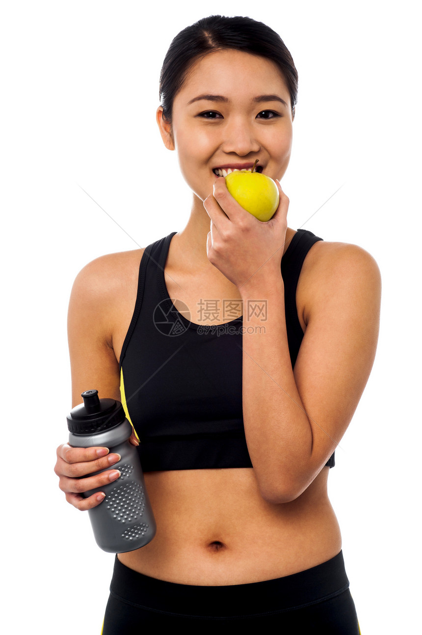 每天一个苹果让医生远离青年瓶子训练活力水瓶女孩食物营养吸管运动图片