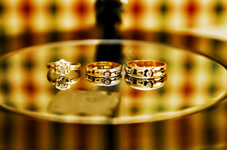 结婚订婚妻子已婚摄影桌子婚礼珠宝玻璃金子婚姻背景图片