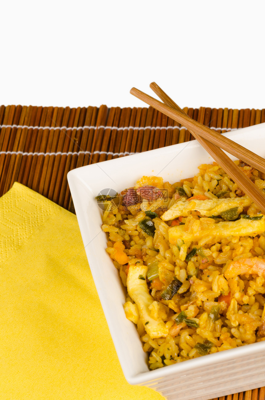 新加坡大米部分服务午餐食物筷子海鲜食谱油炸美味水平图片