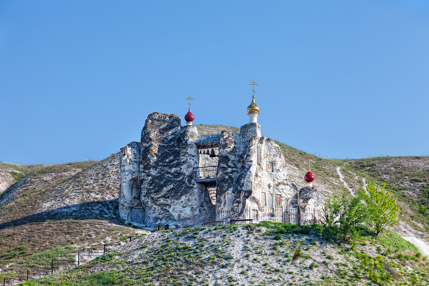 俄罗斯科斯托马洛沃一个洞穴修道院的贝尔托瓦建筑学旅游装饰教会天空建筑历史风格岩石纪念碑图片