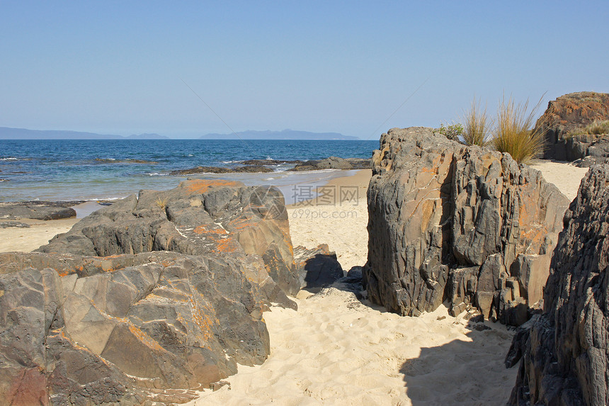 澳大利亚塔斯马尼亚Spiky海滩旅行海岸岩石假期海洋沙滩图片