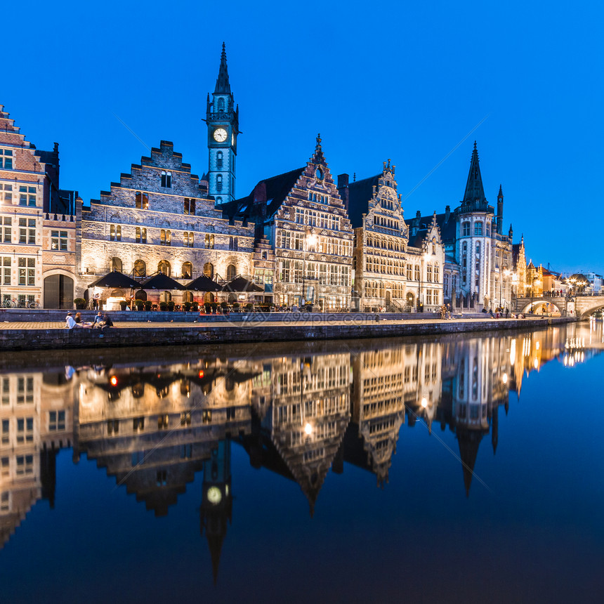 比利时 欧洲根特的莱河岸银行绅士房子旅游明信片景观蓝色天空历史城市图片
