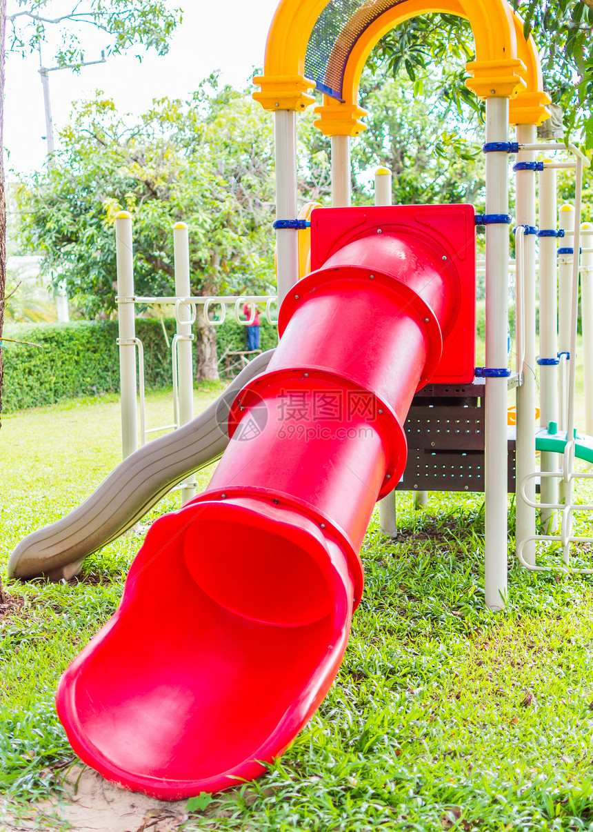 游乐场闲暇童年公园娱乐孩子塑料玩具游戏红色梯子图片