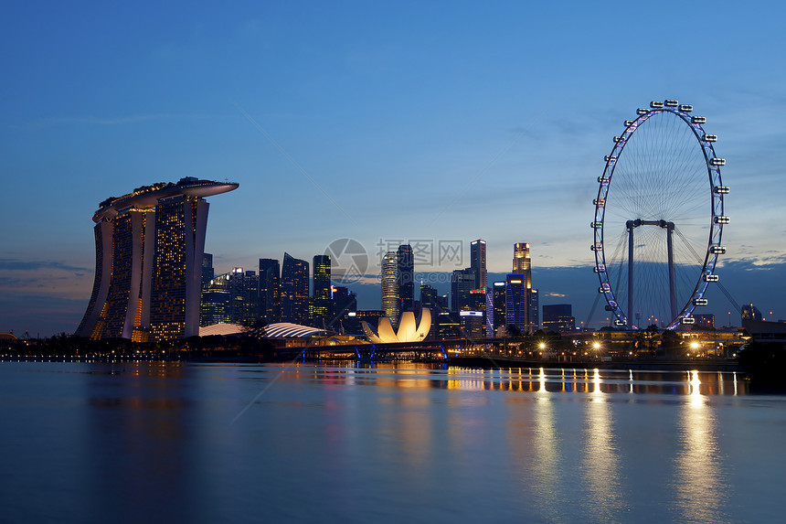 新加坡天线螺旋剧院交通文化日落旅游天际民众歌剧传单图片