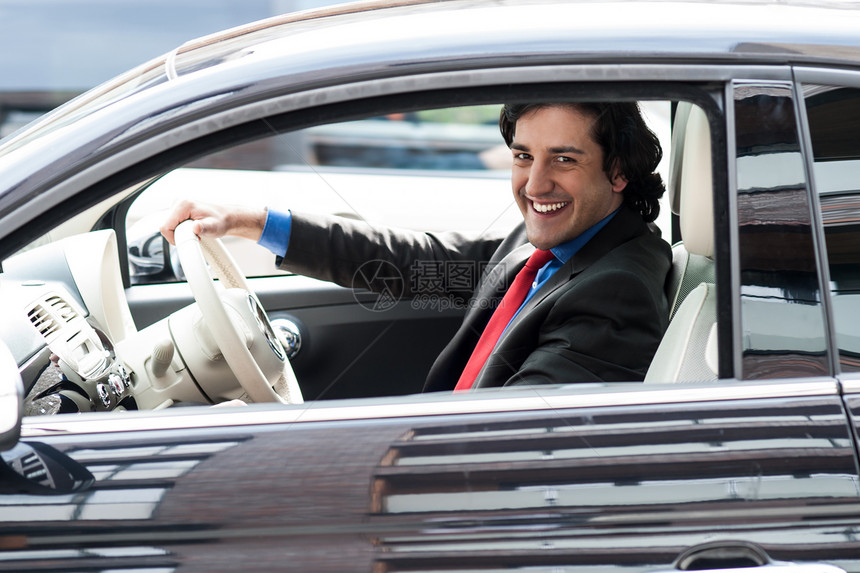公司的人驾驶他的车运输内饰车辆企业家工作男性人士男人商业窗户图片