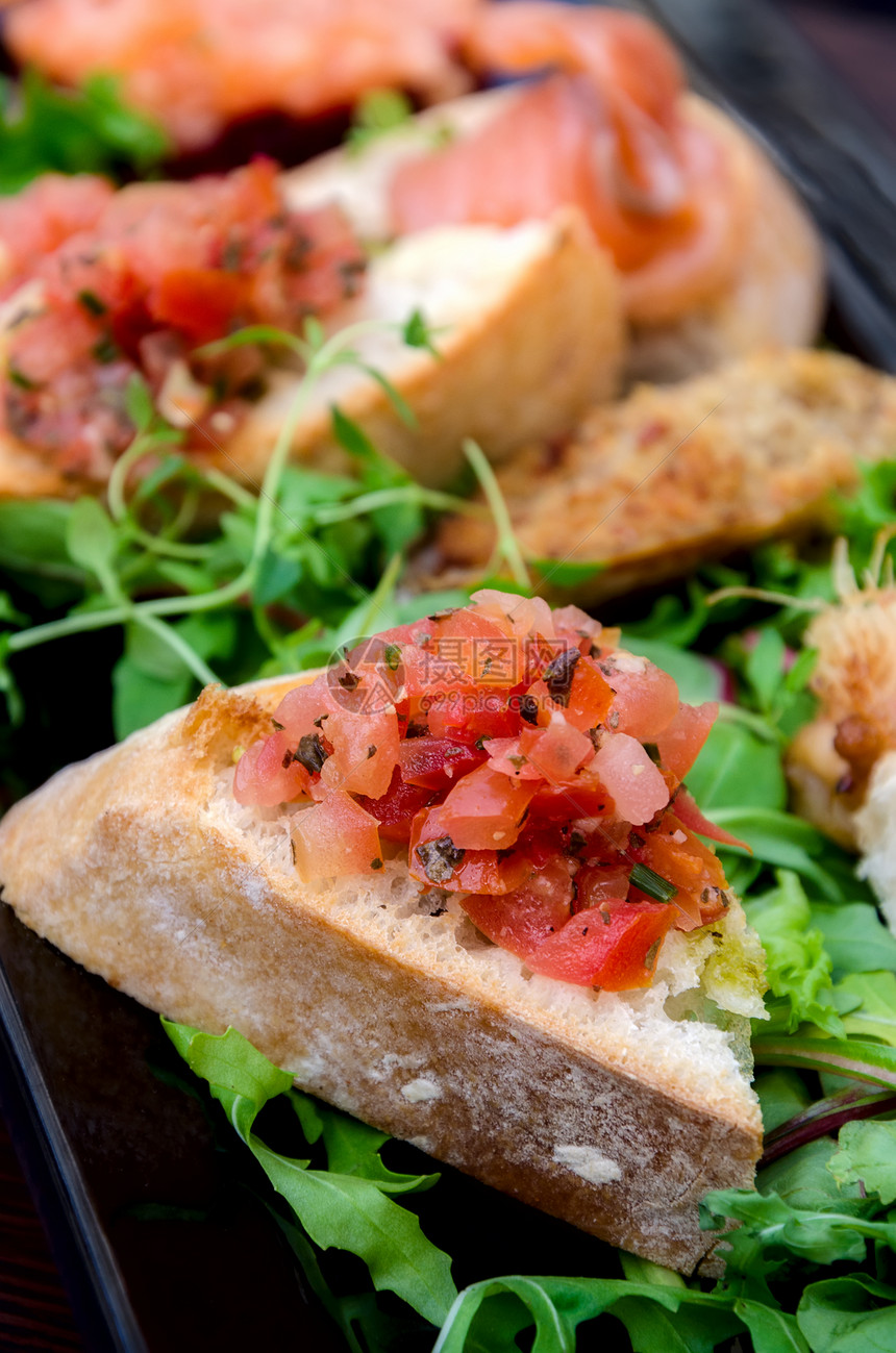桑威奇产品派对小吃木头婚礼服务桌子午餐方案面包图片