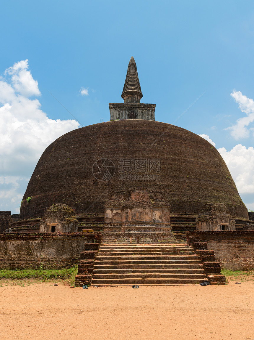 斯里兰卡波隆纳鲁瓦佛教徒stupa建筑历史性蓝色建筑学寺庙宝塔地标文化旅游天空图片