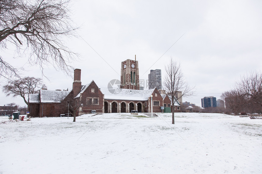 圣诞节雪雪城市建筑市中心旅行树木假期季节景观公园支撑图片