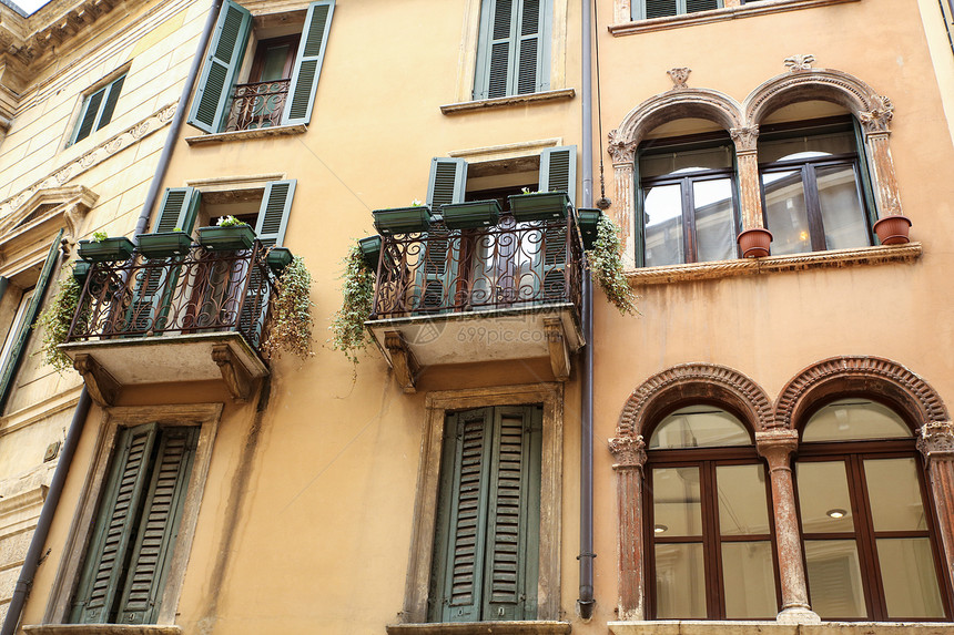 维罗纳历史建筑观光城市历史性窗户旅游纪念碑风格地标房子房地产图片