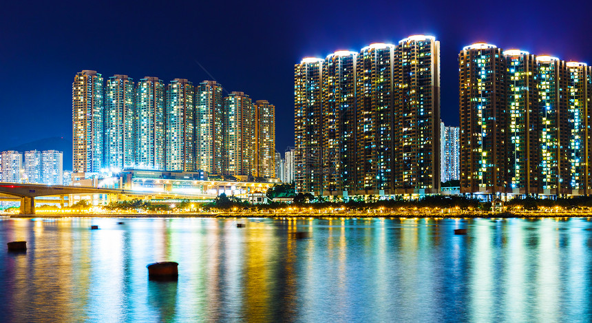 香港的住宅楼群建设青衣建筑住房公寓房屋天际住宅区海洋图片