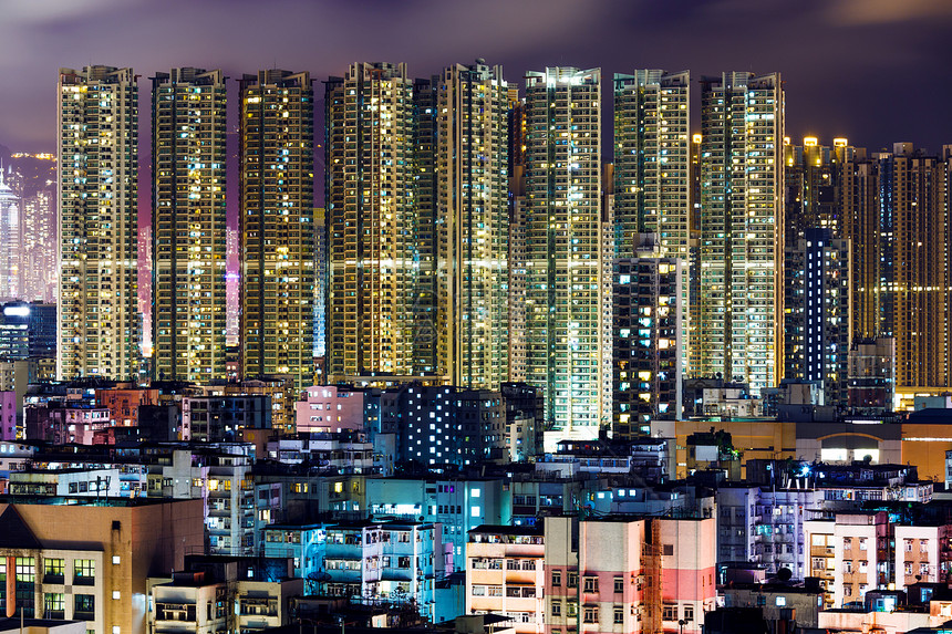 晚上在香港的摩天大楼市中心城市鸟瞰图住宅天际民众房屋景观建筑住房图片