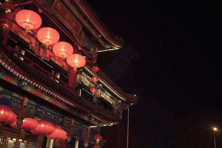 中国传统建筑在夜间照亮在北京 中国文化摄影低角度灯笼天空视图水平外观背景图片