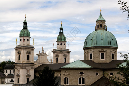 德国萨尔茨堡市 欧洲瓷砖教会城市穹顶建筑物背景图片