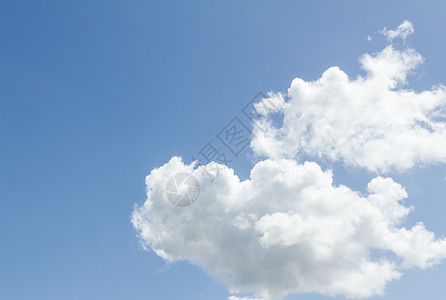 蓝色天空与白云密闭气候气象云景天堂白色气氛多云天气背景图片