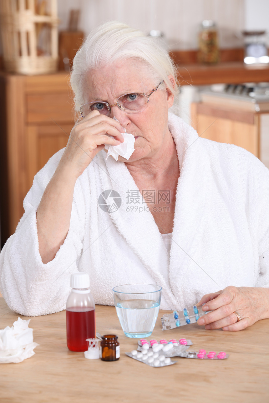 外祖母感冒了图片
