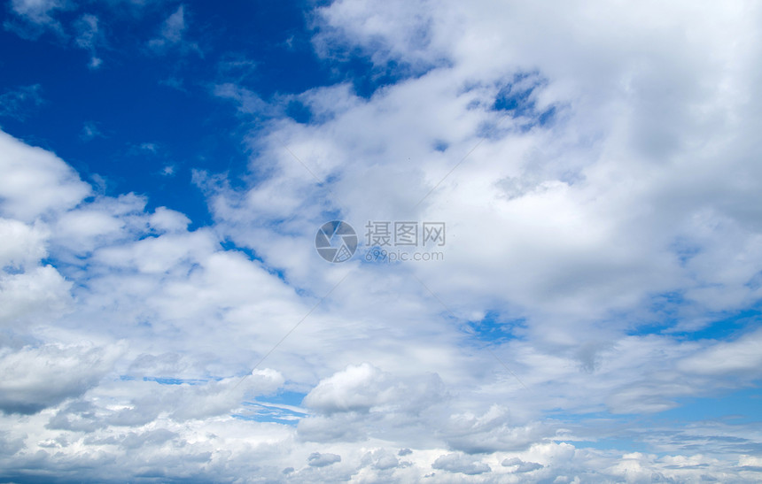 蓝蓝天空云雾环境天蓝色气候沉淀季节蓝天积雨太阳空气图片