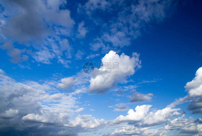 蓝蓝天空蓝天气氛空气晴天太阳照片阳光季节水分天蓝色图片