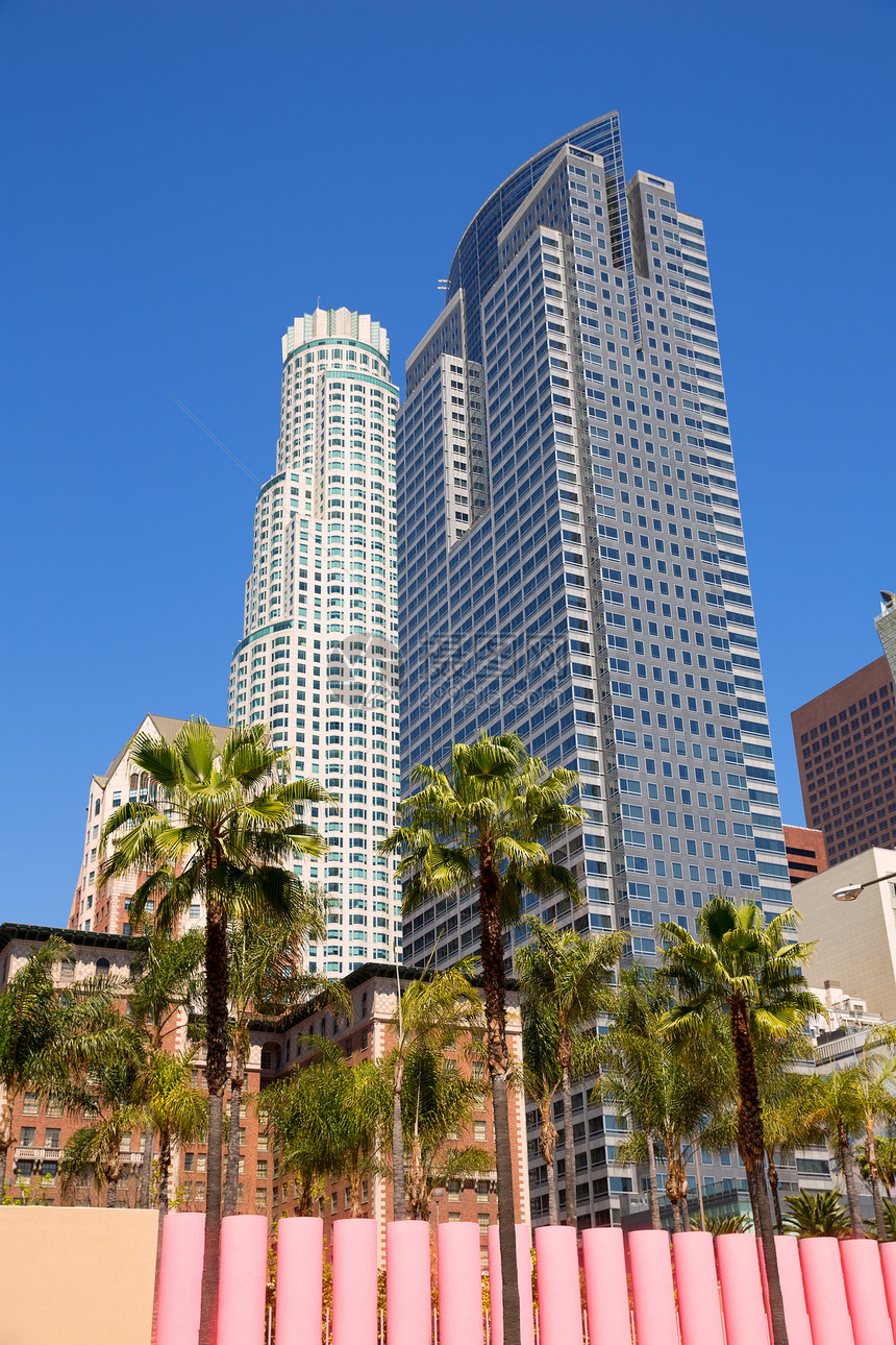 LA 洛杉矶市中心Pershing广场棕榈树景观高楼办公室天空商业城市职场建筑物棕榈市中心图片