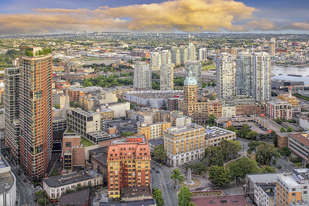 不列颠哥伦比亚省温哥华市风景与胜利广场高清图片