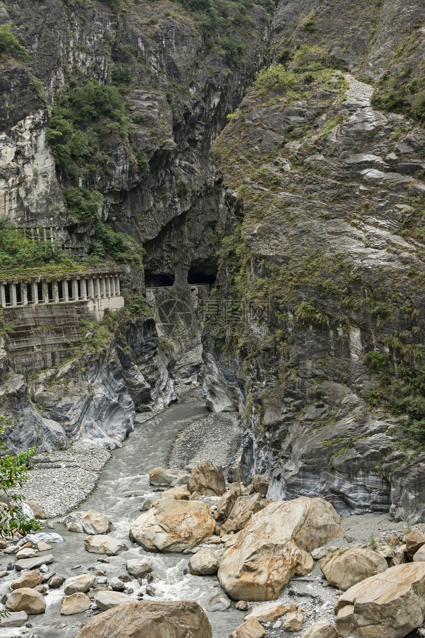 Taroko国家公园森林公园石头小径地理溪流戏剧性旅行风景峡谷图片