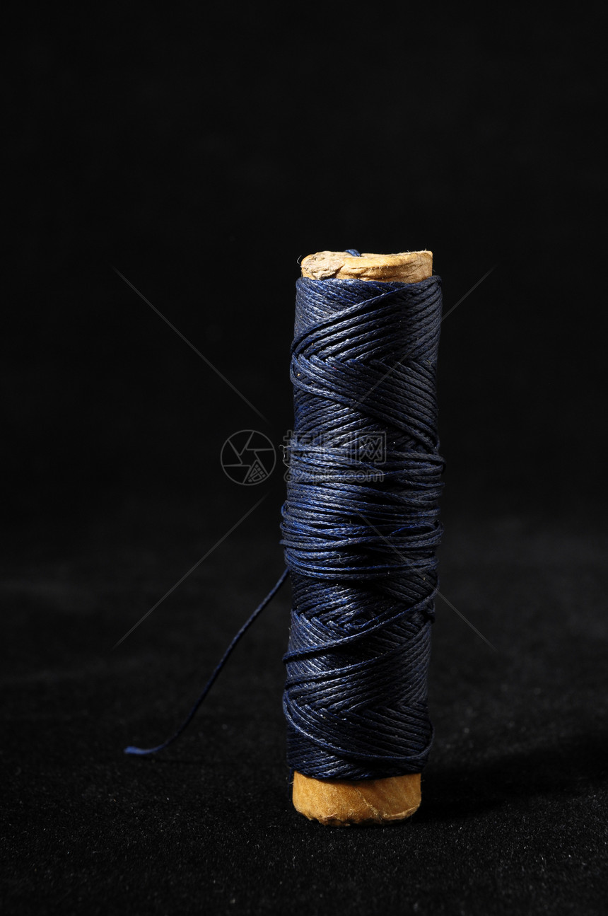 双线卷绳索管子故事羊毛针织电缆金属细绳白色棉布图片