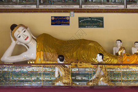 仰光大金塔建筑群  仰光  缅甸佛塔旅游寺庙神社旅行佛教徒宗教观光背景图片