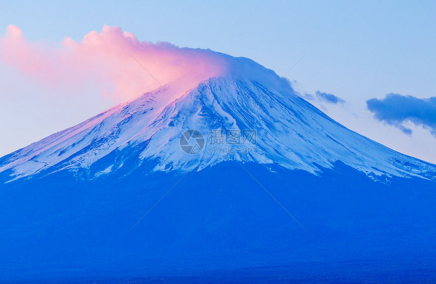 富士山公吨积雪日落日出火山植物顶峰冰镇图片