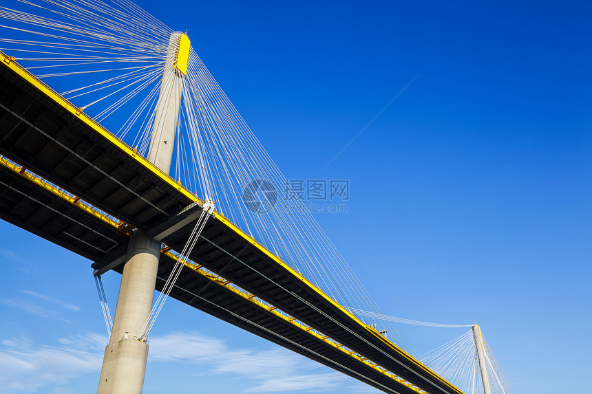 香港的停机桥天际地标海洋运输爬坡街道天空海岸通道蓝天图片