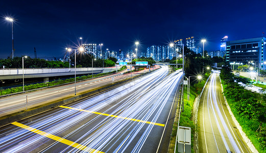 高速公路上的交通路线城市景观通道灯杆轨迹红绿灯建筑视角灯光背景图片