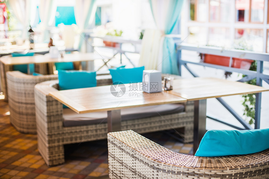 户外空室外餐厅的内部设计甲板椅子日出阳光露台用餐瓶子家具海洋咖啡店图片